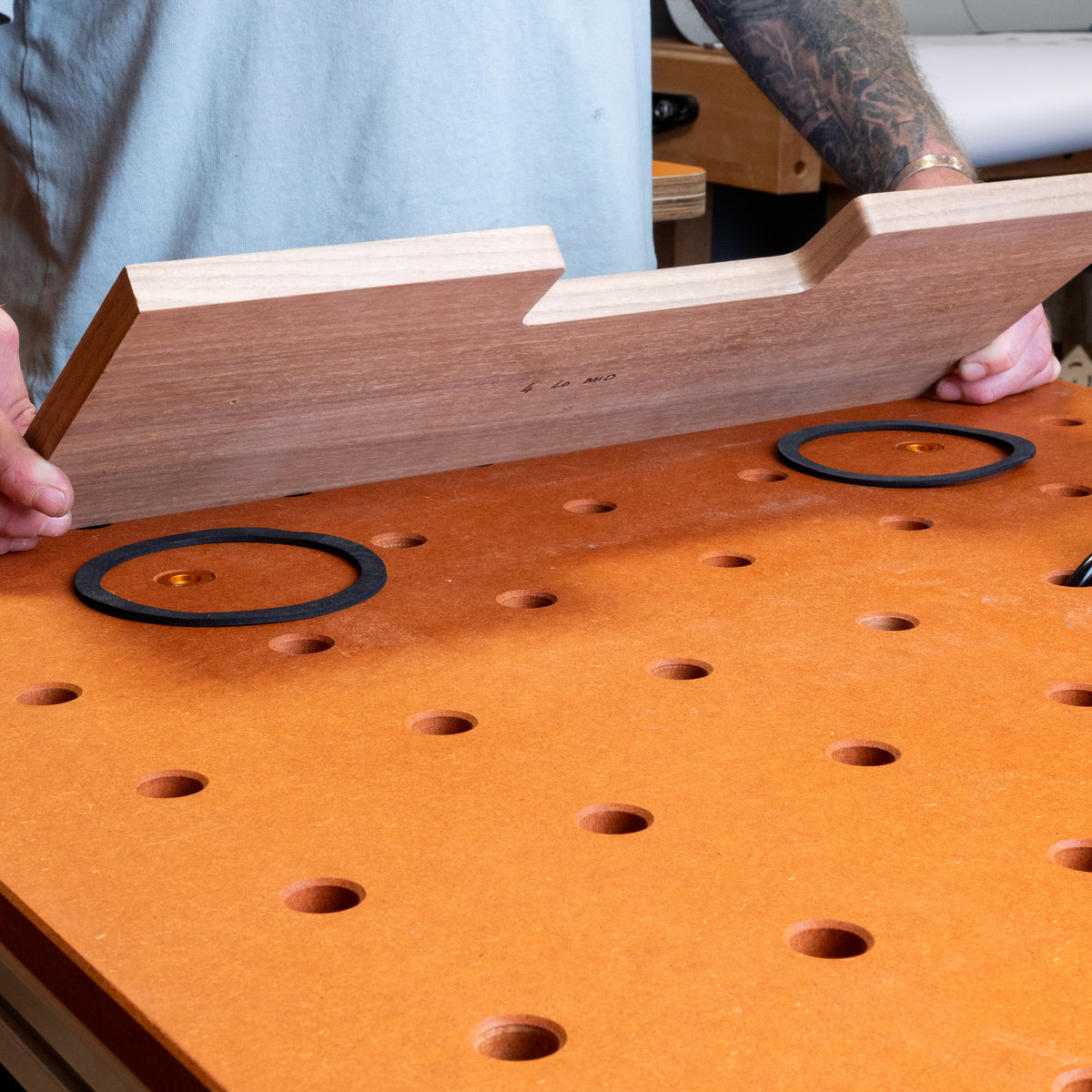 UJK V Dog Vacuum Bench Dog for 20mm MFT-Style Benches