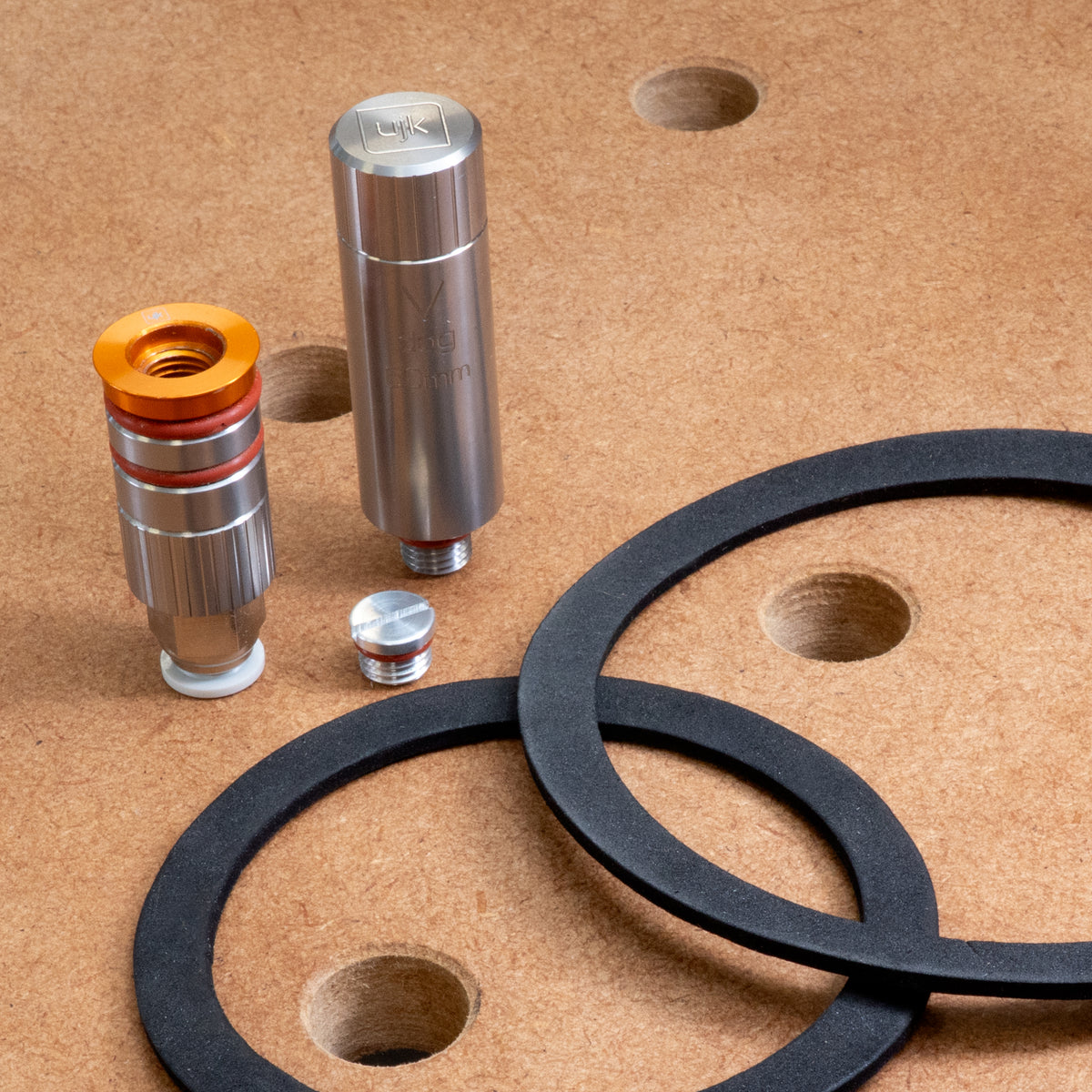 UJK V Dog Vacuum Bench Dog for 20mm MFT-Style Benches