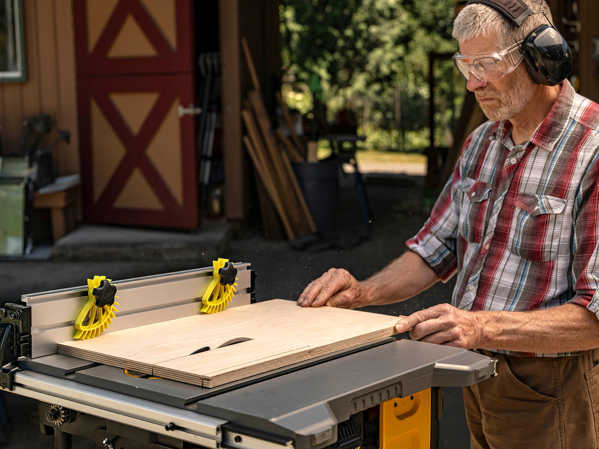 TSO Products Rip Fence with T-Slots for 210mm / 8.25" DEWALT Compact Jobsite Table Saw (DWE7485, DWE7480, DCS7485 or DW745)